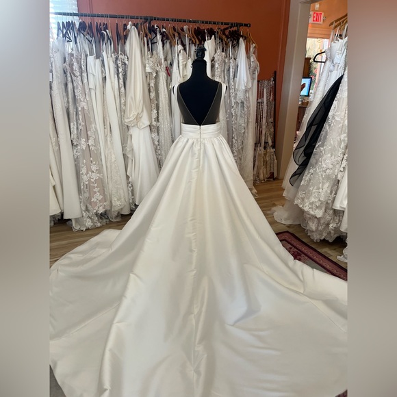 Melora- WTOO by Watters - Picture 3 of 6